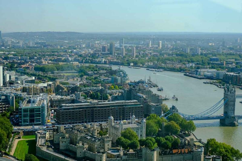 river thames and tower bridge