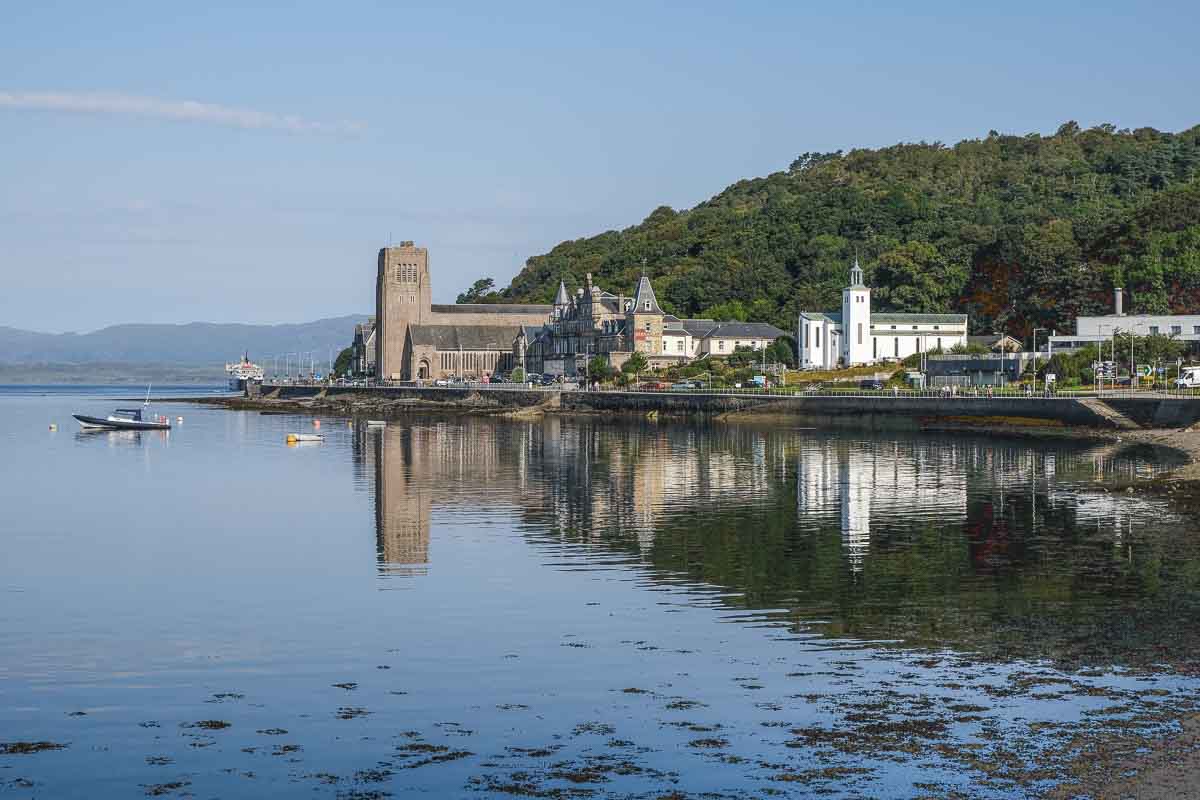 church-oban-with-bay-in-foreground