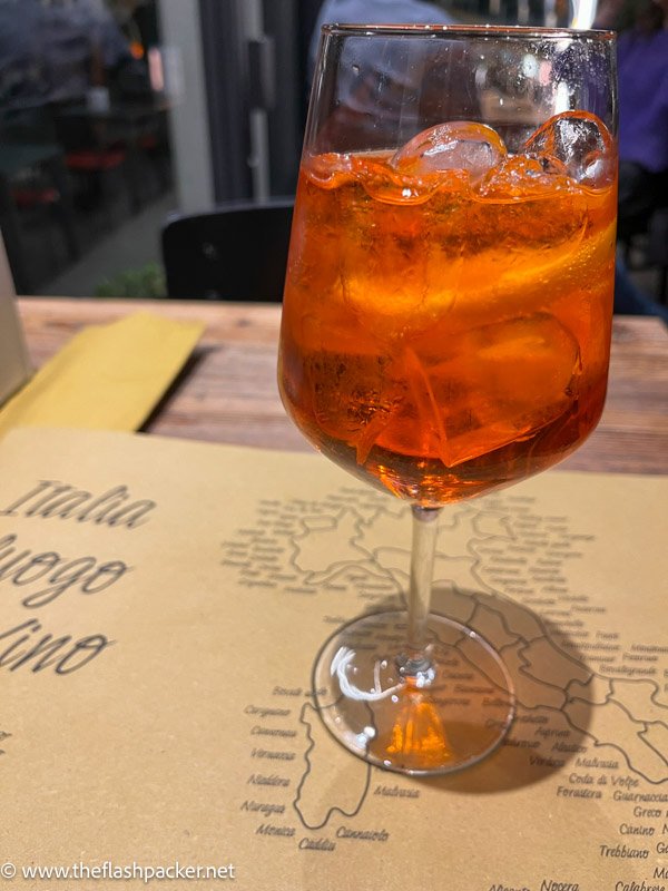 glass of aperol spritz