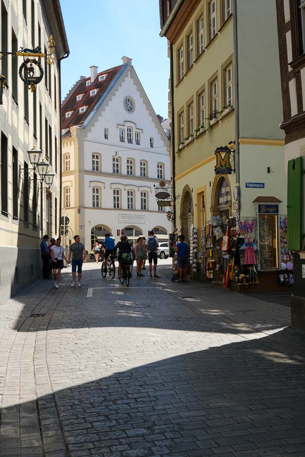 streets with medieval houses that you see when you visit bamberg germany