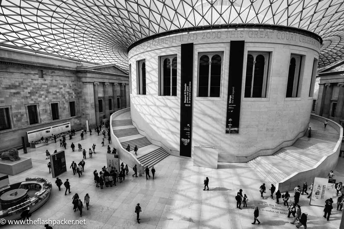 people in the great court of the british museum