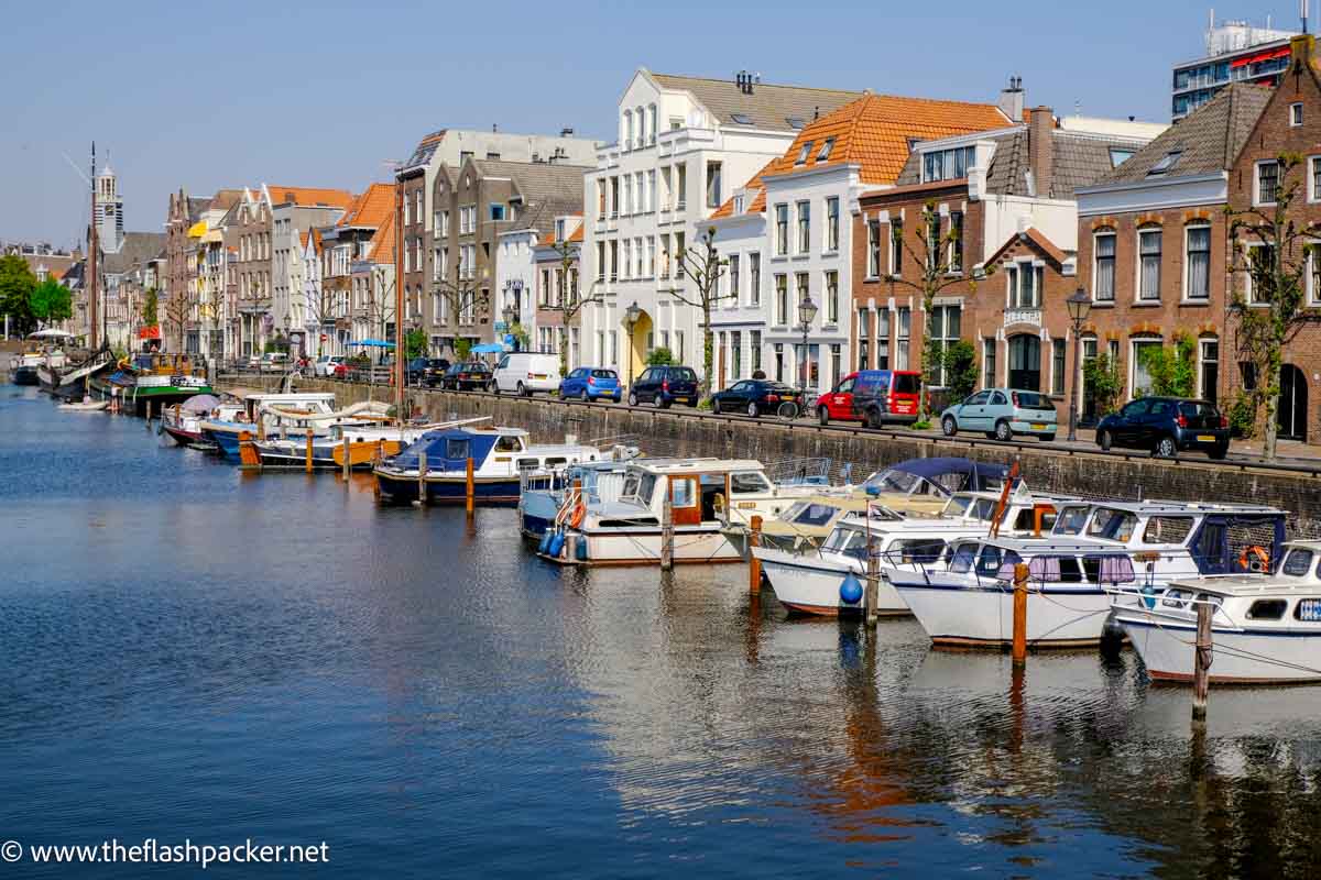 Buildings lining the canal of delfshaven shoud be seen if you have nore than one day in Rotterdam