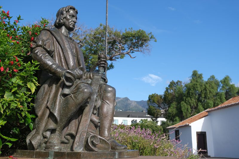 bronze sculpture of cristopher columbus