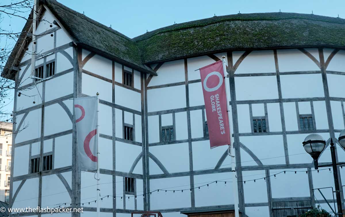 exterior of shakespeares globe theatre london