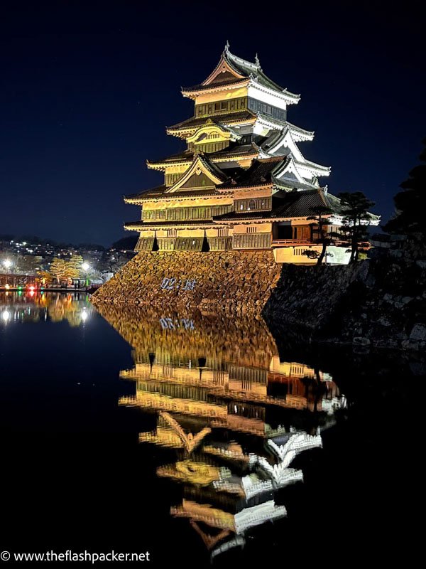 MATSUMOTO CASTLE ILLUMINATED IN GOLDEN LIGHTS