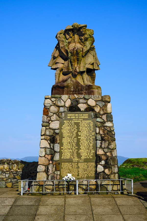 war memorial in oban against deep blue sky