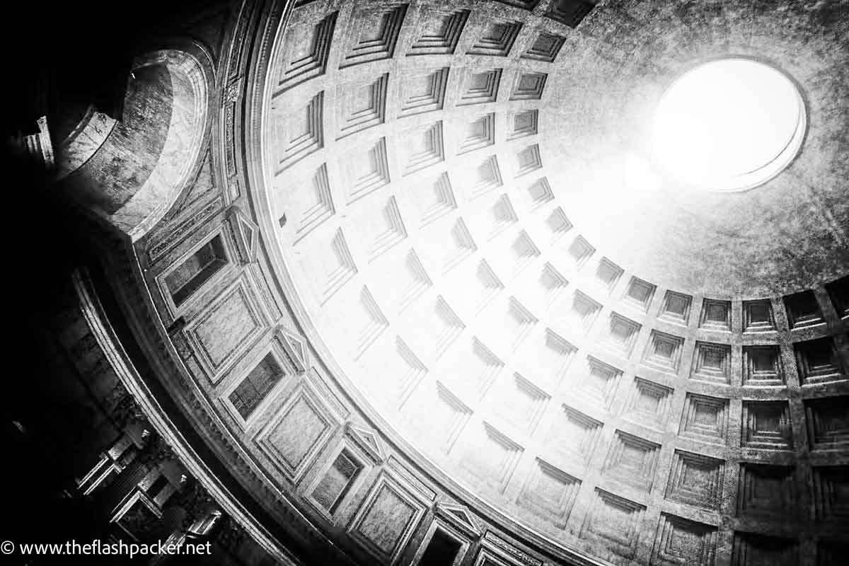 dome of the pantheon-rome