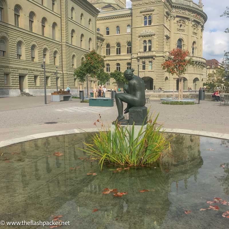 FOUNTAIN IN FRONT OF parliament-house-bern