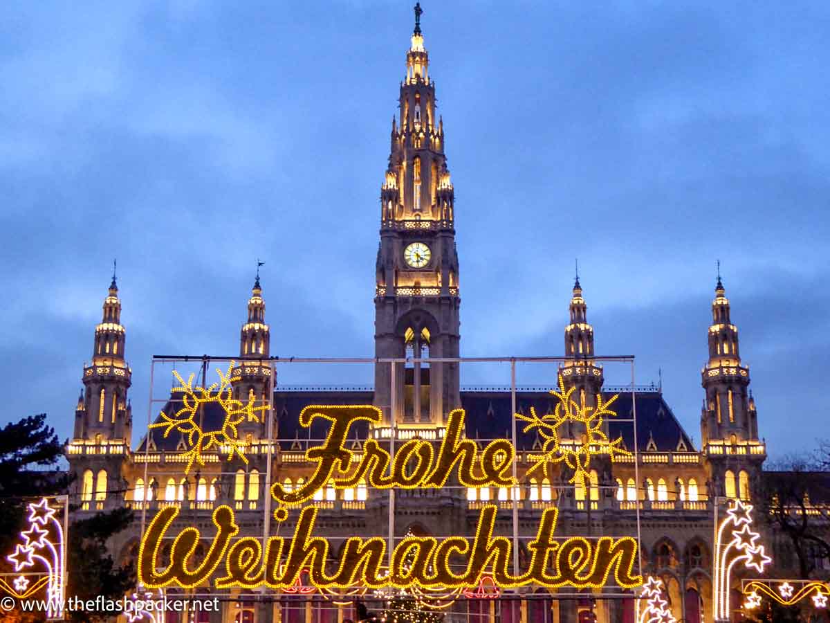 rathaus-vienna-on-christmas-dau