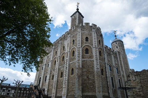 exterior of white tower of the tower of london